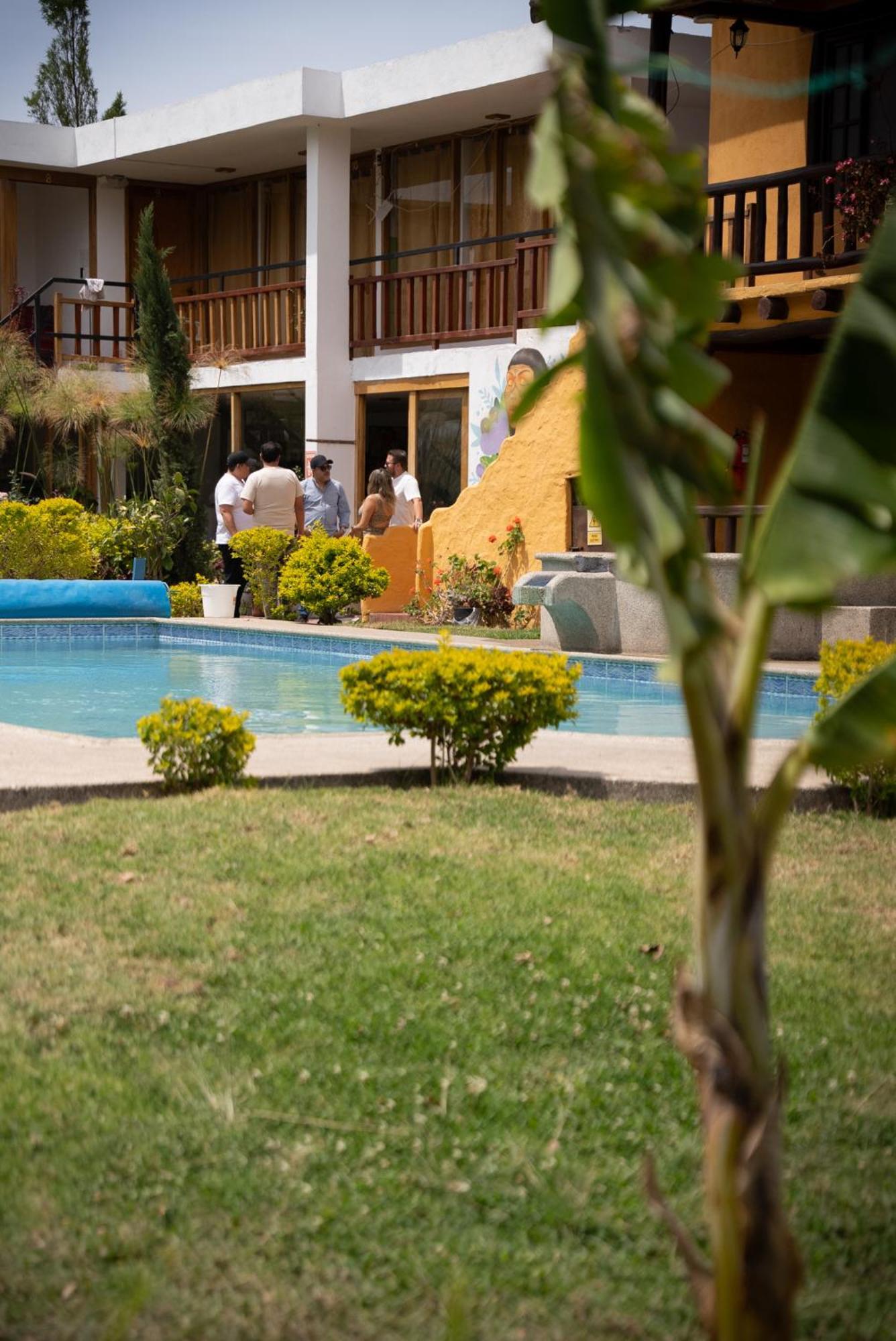 Auberge de jeunesse Hosteria Colibri Aeropuerto à Tababela Extérieur photo